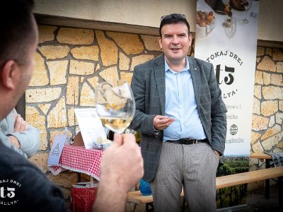 Wine tasting at Kerekdomb